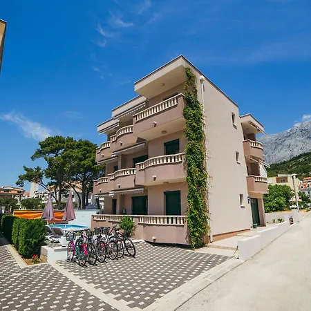 Appartamento Family-friendly With Swimming Pool Promajna, Makarska - 6849 *