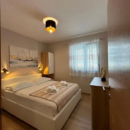 Family-friendly With Swimming Pool Promajna, Makarska - 6849 Appartamento