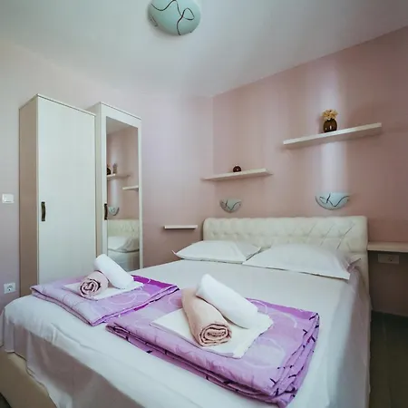 Appartamento Family-friendly With Swimming Pool Promajna, Makarska - 6849