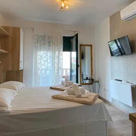 Appartamento Family-friendly With Swimming Pool Promajna, Makarska - 6849