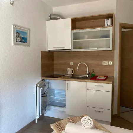 Family-friendly With Swimming Pool Promajna, Makarska - 6849 Appartamento *