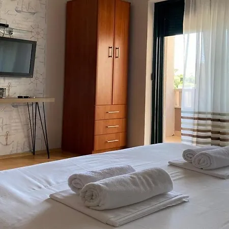 Appartamento Family-friendly With Swimming Pool Promajna, Makarska - 6849